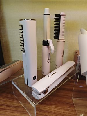 16mmセラミックバレルと4200mAhバッテリー搭載の充電式自動ヘアカーラー、高速スタイリング