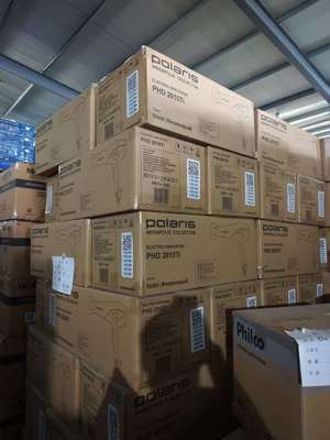 1200W チタン製 ホットエアブラシ 1 年間の保証とダブル電圧